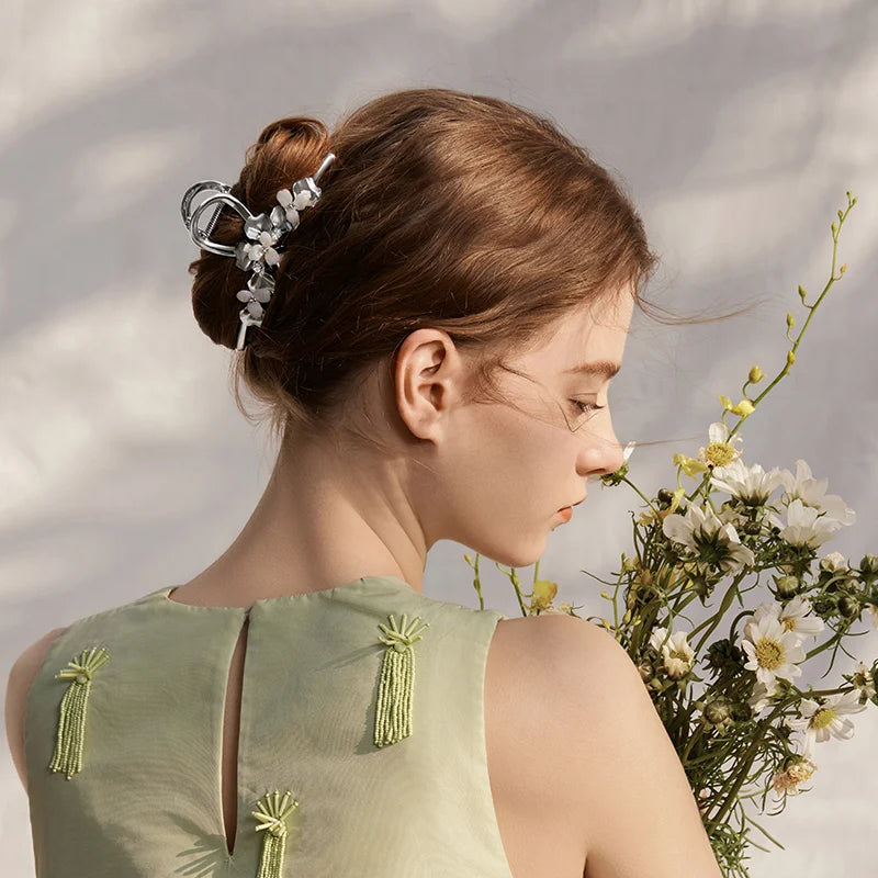 Freesia XL Hair Claw - EVITA PERONI OFFICIAL